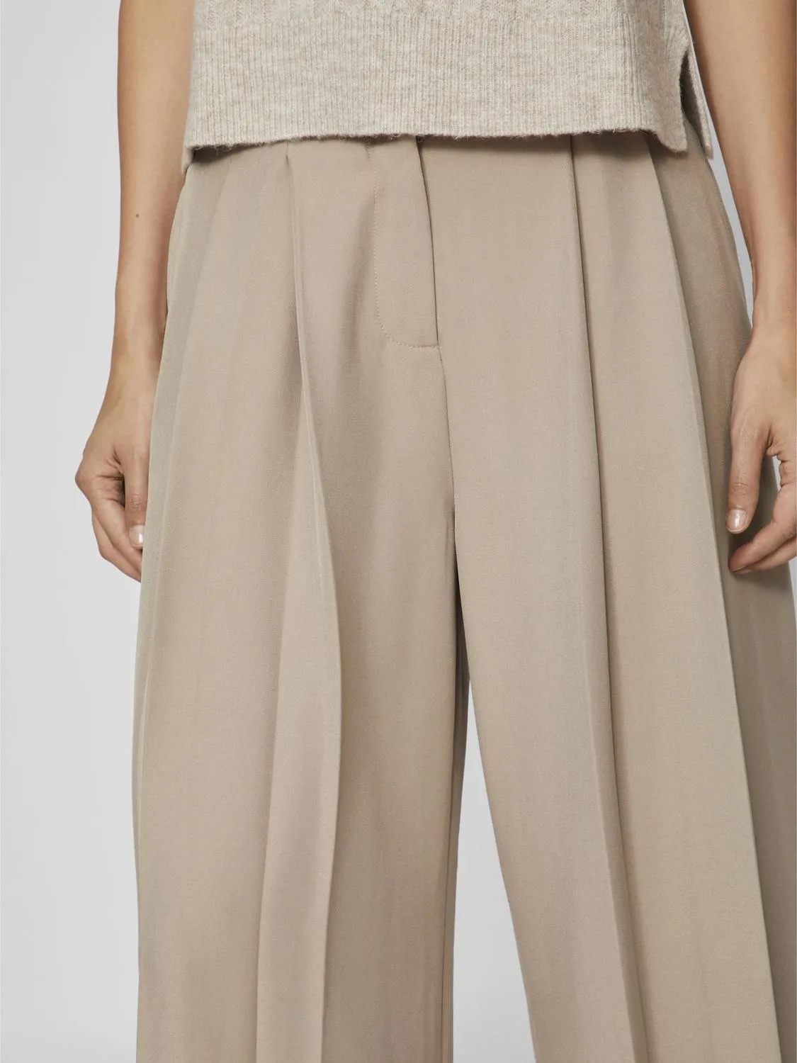 VIKAKA Tailored Trousers - Birch